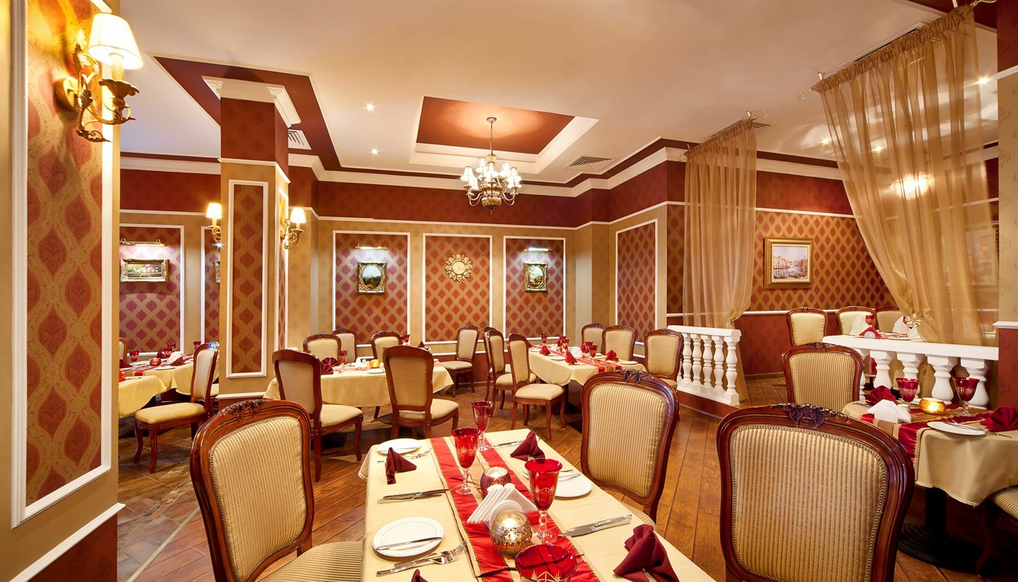 Sahara Beach Resort&Spa Schardscha Exterior foto The interior of a restaurant in India
