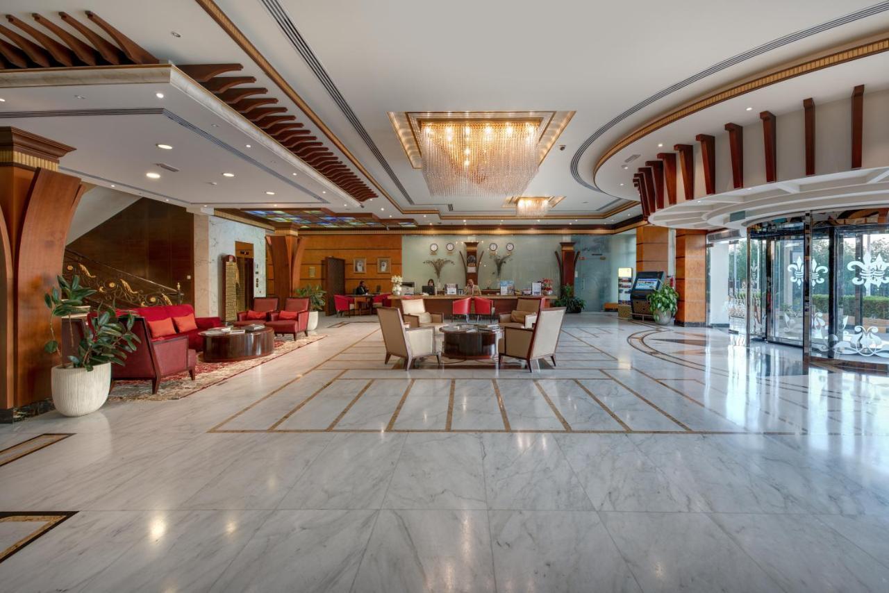 Sahara Beach Resort&Spa Schardscha Exterior foto Lobby