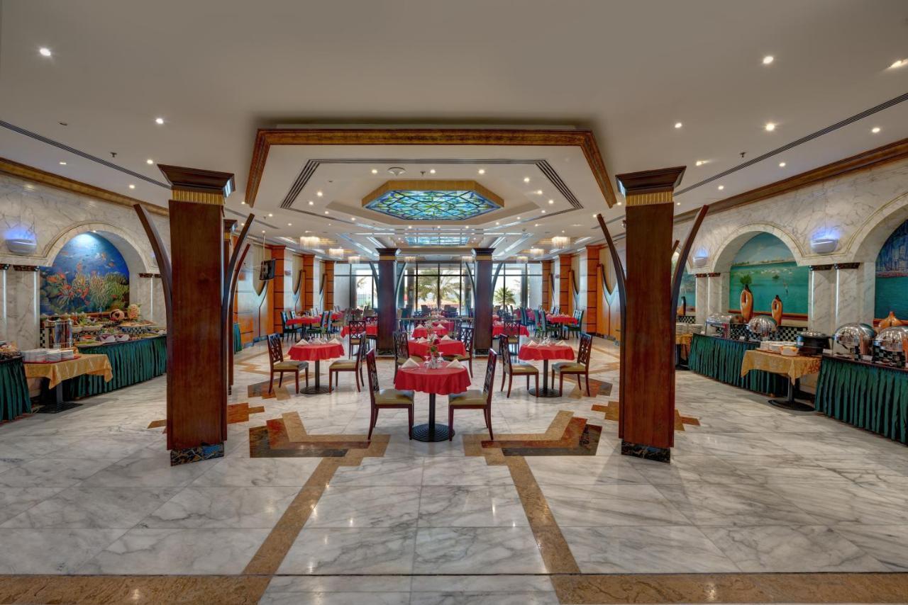 Sahara Beach Resort&Spa Schardscha Exterior foto The buffet at the hotel
