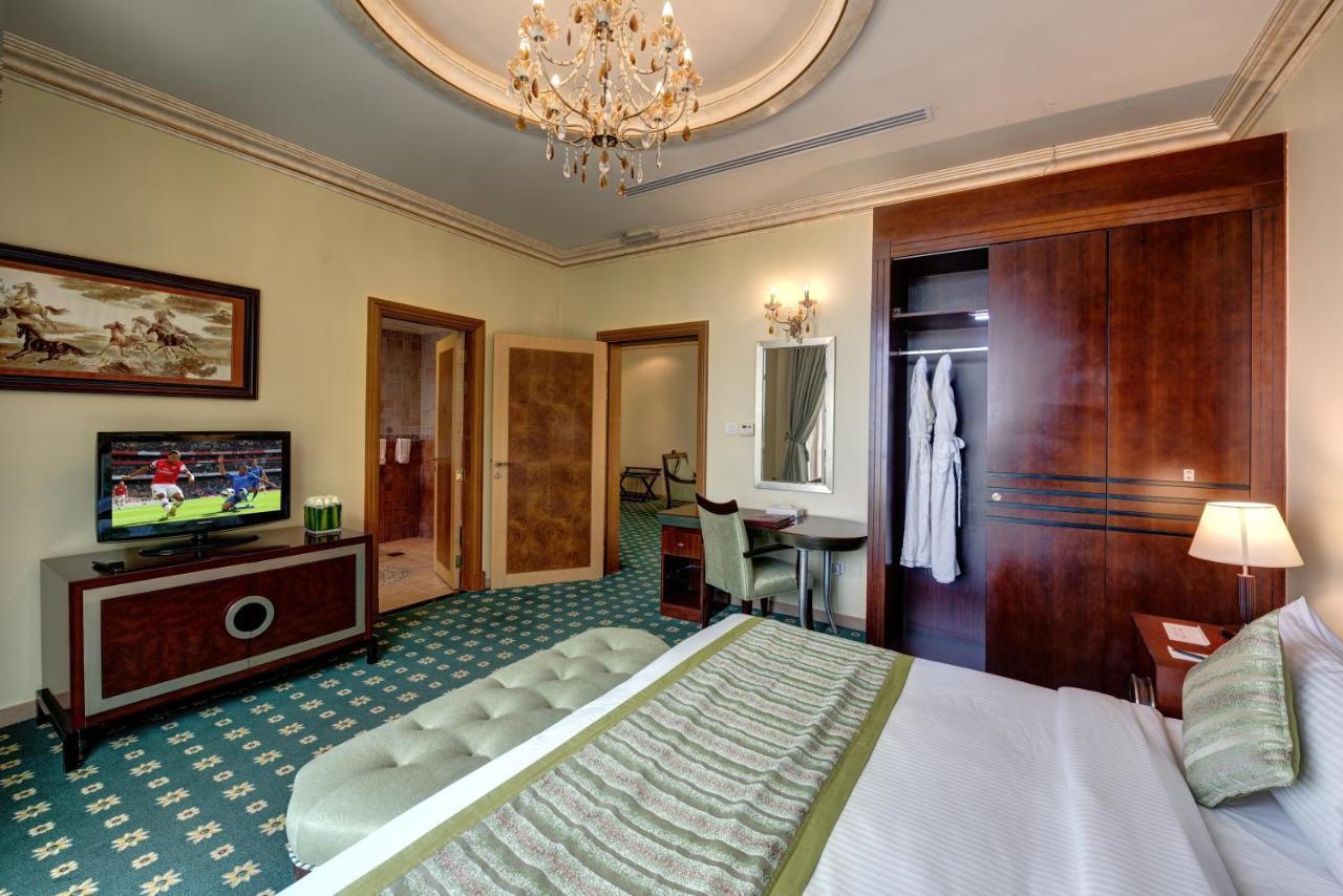 Sahara Beach Resort&Spa Schardscha Exterior foto A room at the hotel