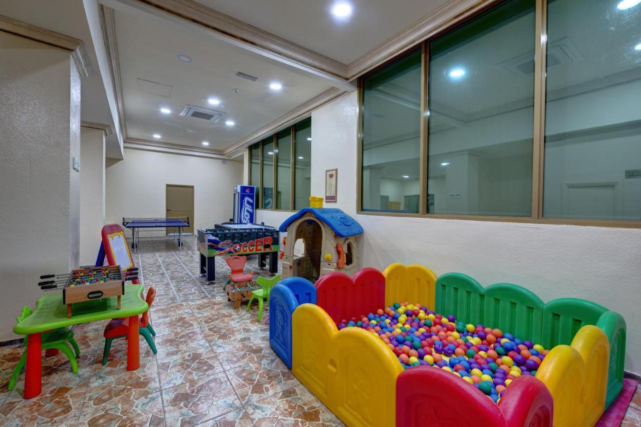 Sahara Beach Resort&Spa Schardscha Exterior foto The Children's Hospital at the King Hussein Cancer Center
