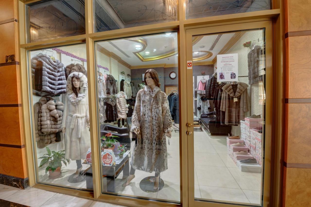 Sahara Beach Resort&Spa Schardscha Exterior foto A fur store in Bishkek